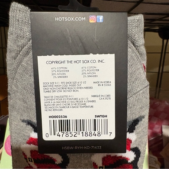 Hot Sox Women’s Santa 🎅 Socks 🧦 - Picture 3 of 3